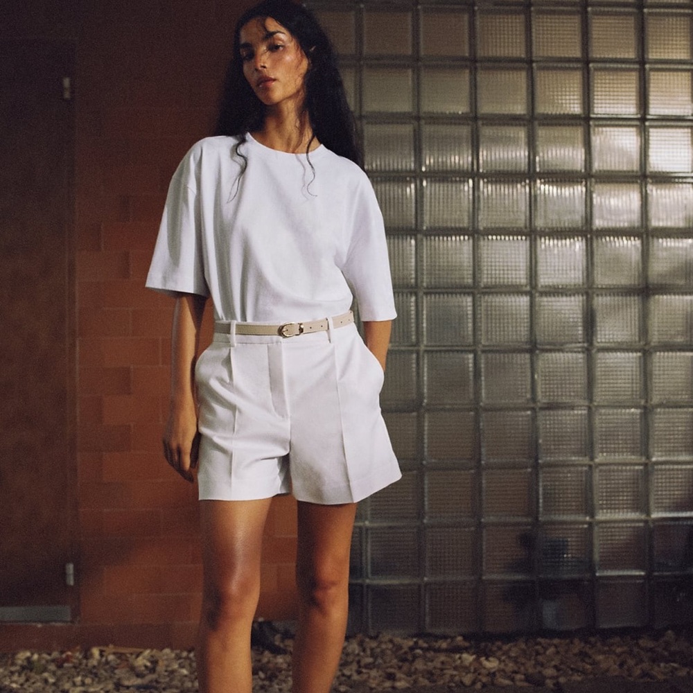 Double faced belted shorts
